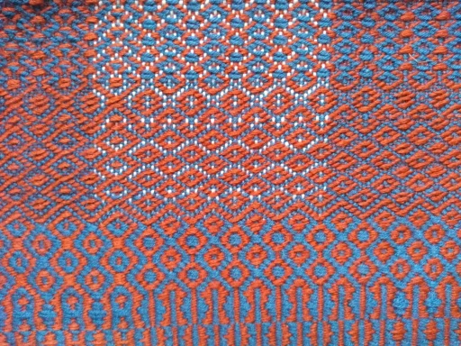 enchainement du motif losange en deux couleurs